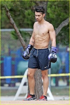 Joe Jonas : joe-jonas-1473980293.jpg