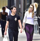 Joe Jonas : joe-jonas-1487479359.jpg