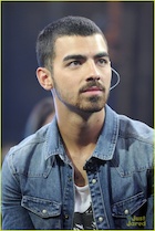 Joe Jonas : joe-jonas-1487524706.jpg