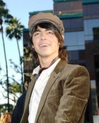 Joe Jonas : joejonas_1217173932.jpg