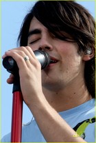 Joe Jonas : joejonas_1220606802.jpg