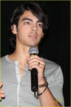 Joe Jonas : joejonas_1220606826.jpg