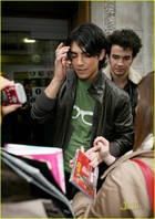 Joe Jonas : joejonas_1221045481.jpg