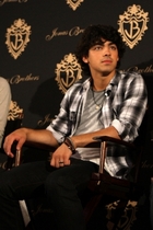 Joe Jonas : joejonas_1245087432.jpg