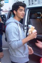 Joe Jonas : joejonas_1265225068.jpg