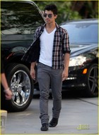 Joe Jonas : joejonas_1277653040.jpg