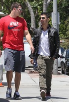 Joe Jonas : joejonas_1307609278.jpg