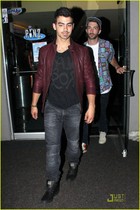 Joe Jonas : joejonas_1308149456.jpg