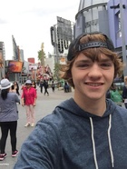 Joel Courtney : joel-courtney-1429998301.jpg