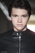 Joel Courtney : joel-courtney-1434284641.jpg