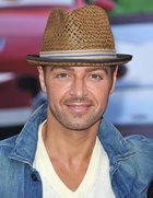 Joey Lawrence : joey-lawrence-1359308642.jpg