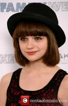 Joey King : joey-king-1370455345.jpg