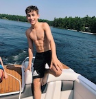 Johnny Orlando : johnny-orlando-1503353891.jpg