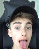 Johnny Orlando : johnny-orlando-1503629321.jpg