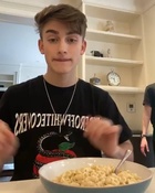 Johnny Orlando : johnny-orlando-1584810224.jpg