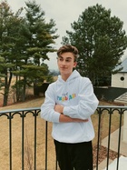 Johnny Orlando : johnny-orlando-1585331591.jpg