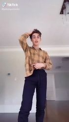 Johnny Orlando : johnny-orlando-1587063435.jpg