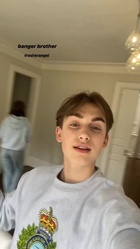 Johnny Orlando : johnny-orlando-1589346149.jpg