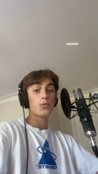 Johnny Orlando : johnny-orlando-1595285222.jpg