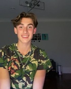 Johnny Orlando : johnny-orlando-1599790685.jpg