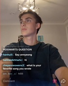 Johnny Orlando : johnny-orlando-1599791204.jpg