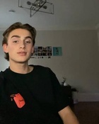 Johnny Orlando : johnny-orlando-1604949109.jpg