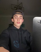 Johnny Orlando : johnny-orlando-1608264705.jpg