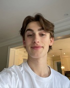 Johnny Orlando : johnny-orlando-1615325401.jpg