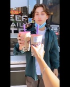 Johnny Orlando : johnny-orlando-1628110572.jpg