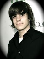 Johnny Simmons : johnny_simmons_1306601024.jpg