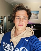 Jonah Marais : jonah-marais-1618518937.jpg