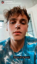 Jonah Marais : jonah-marais-1623801805.jpg