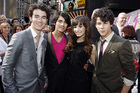 Jonas Brothers : TI4U_u1217035616.jpg