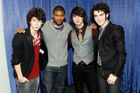 Jonas Brothers : TI4U_u1220540649.jpg