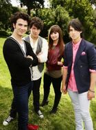 Jonas Brothers : TI4U_u1224955118.jpg