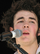 Jonas Brothers : jonas_brothers_1204046247.jpg