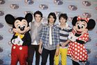 Jonas Brothers : jonas_brothers_1209921930.jpg