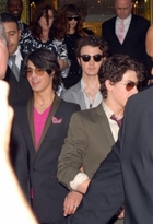 Jonas Brothers : jonas_brothers_1213572022.jpg