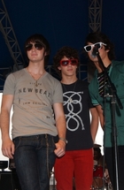 Jonas Brothers : jonas_brothers_1216617140.jpg