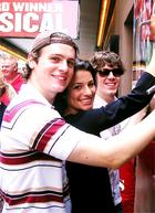 Jonathan Groff : TI4U1393777963.jpg