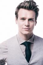 Jonathan Groff : jonathan-groff-1371759693.jpg