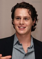 Jonathan Groff : jonathangroff_1273368572.jpg