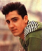 Jonathan Knight : jonathan-knight-1418261019.jpg