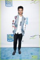 Jordan Fisher : jordan-fisher-1568989753.jpg