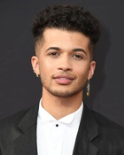 Jordan Fisher : jordan-fisher-1617895859.jpg