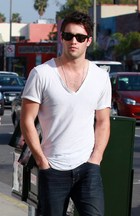 Josh Bowman : josh-bowman-1319944414.jpg