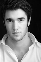 Josh Bowman : josh-bowman-1319944489.jpg