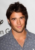 Josh Bowman : josh-bowman-1329268570.jpg