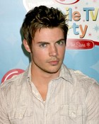 Josh Henderson : josh-henderson-1332261735.jpg