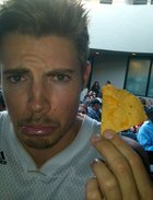 Josh Henderson : josh-henderson-1335848253.jpg